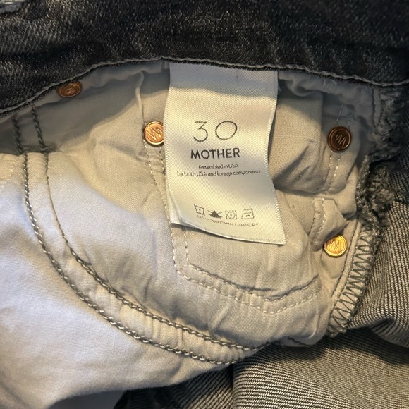 Mother the swooner ankle chew in the scene of the crime - Picture 9 of 9